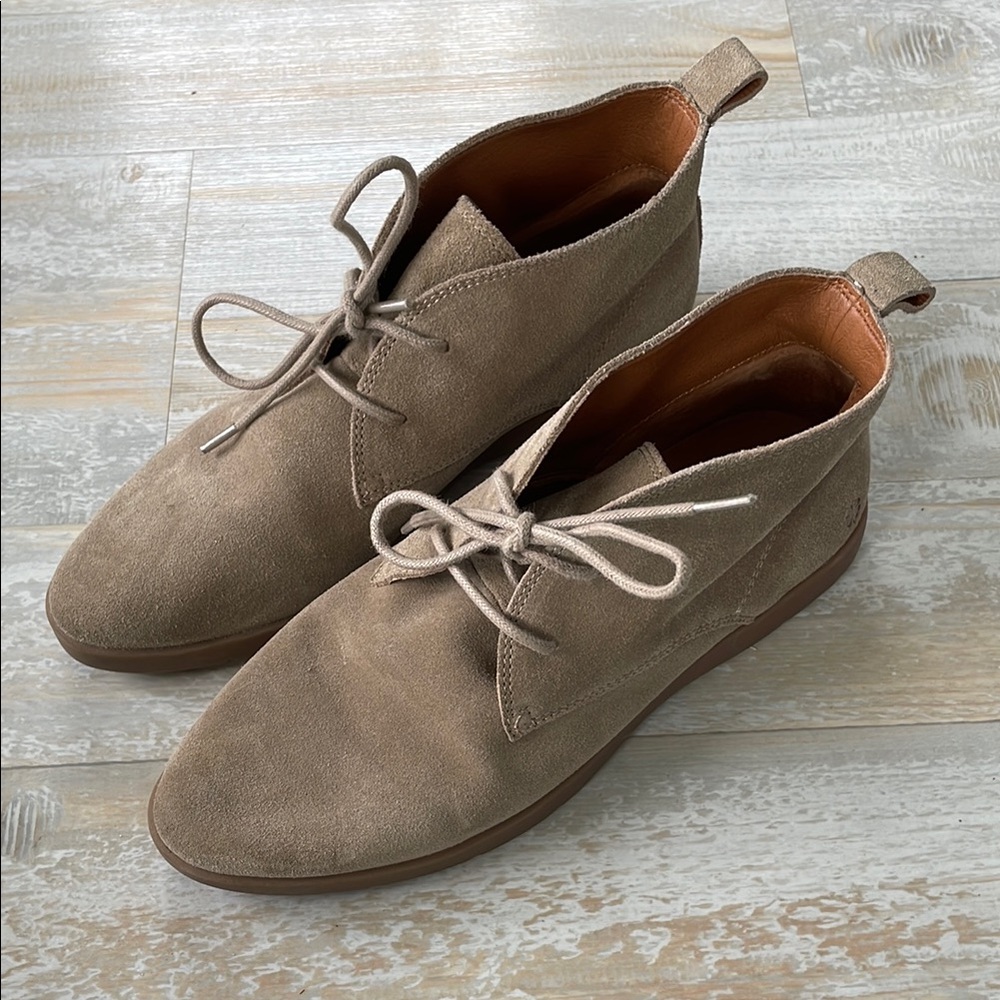 Lucky Brand Women’s Tan Suede Mules size 7.5